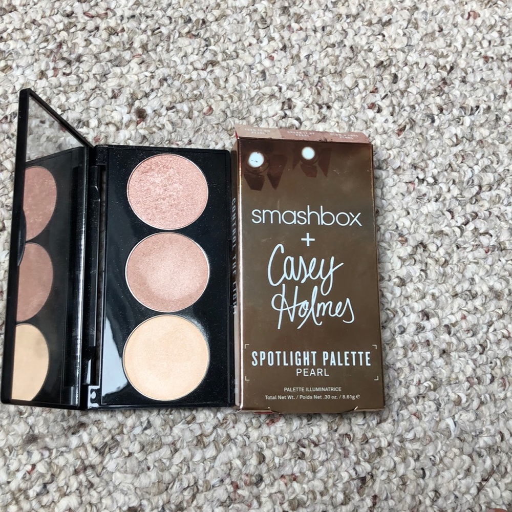 Casey Holmes x Smashbox